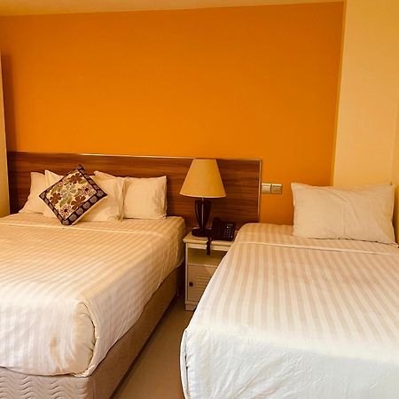 The Grand View Hotel Male Bagian luar foto