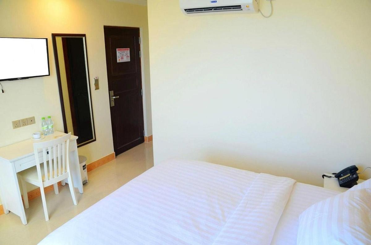 The Grand View Hotel Male Bagian luar foto