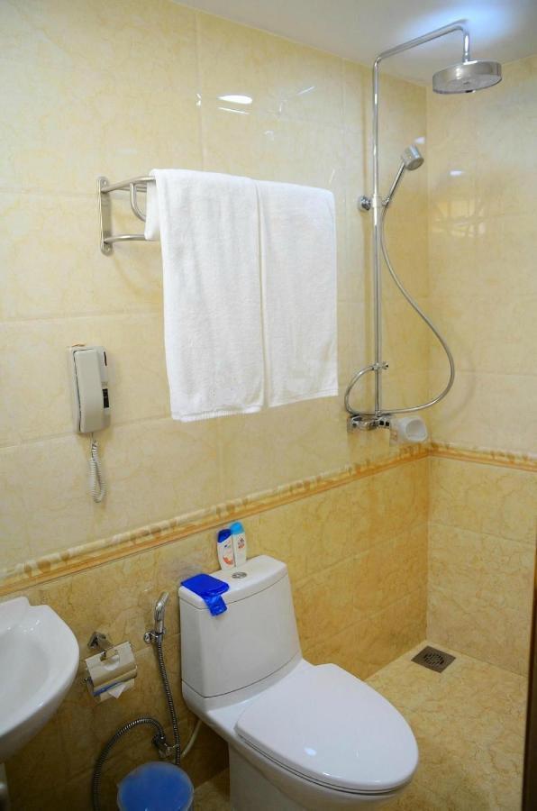 The Grand View Hotel Male Bagian luar foto