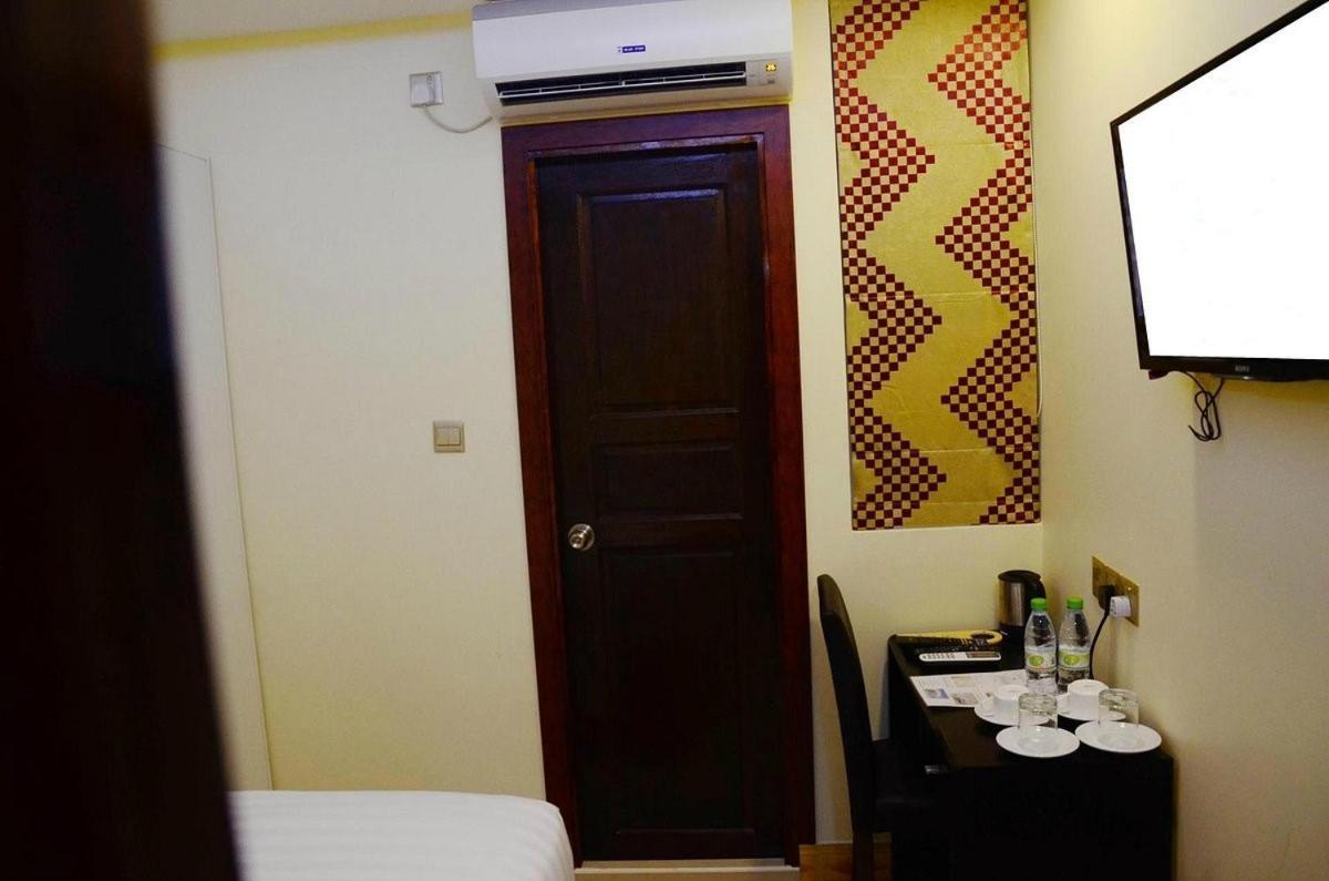The Grand View Hotel Male Bagian luar foto