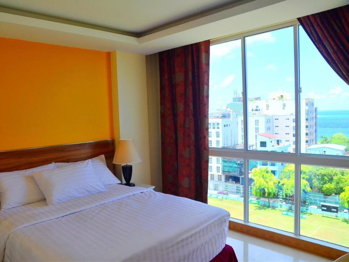 The Grand View Hotel Male Bagian luar foto