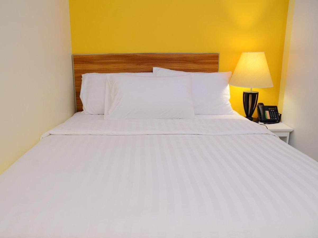 The Grand View Hotel Male Bagian luar foto