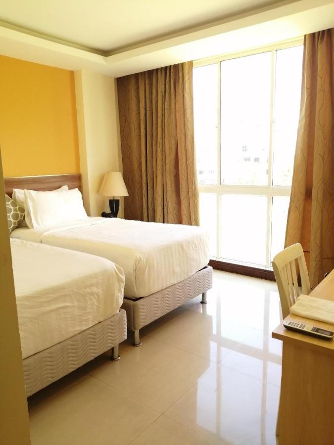 The Grand View Hotel Male Bagian luar foto