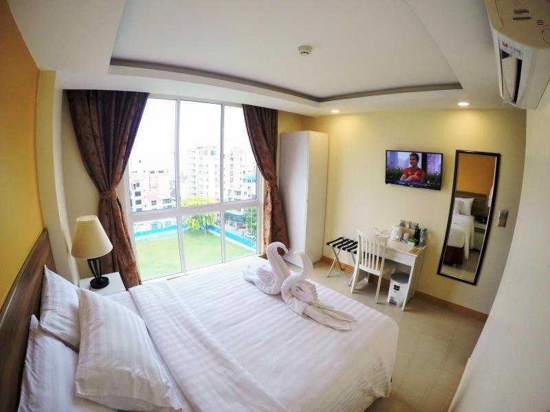 The Grand View Hotel Male Bagian luar foto