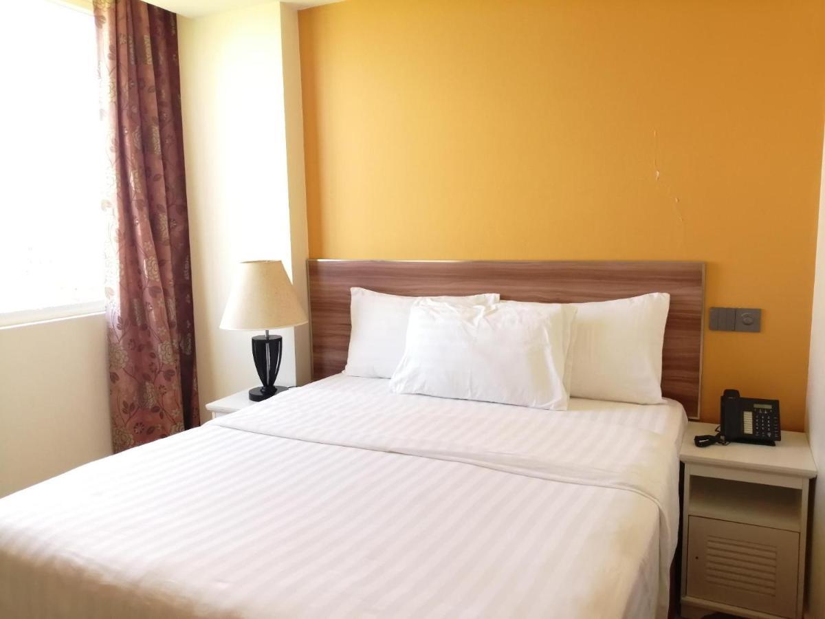 The Grand View Hotel Male Bagian luar foto