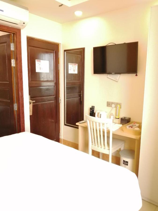 The Grand View Hotel Male Bagian luar foto