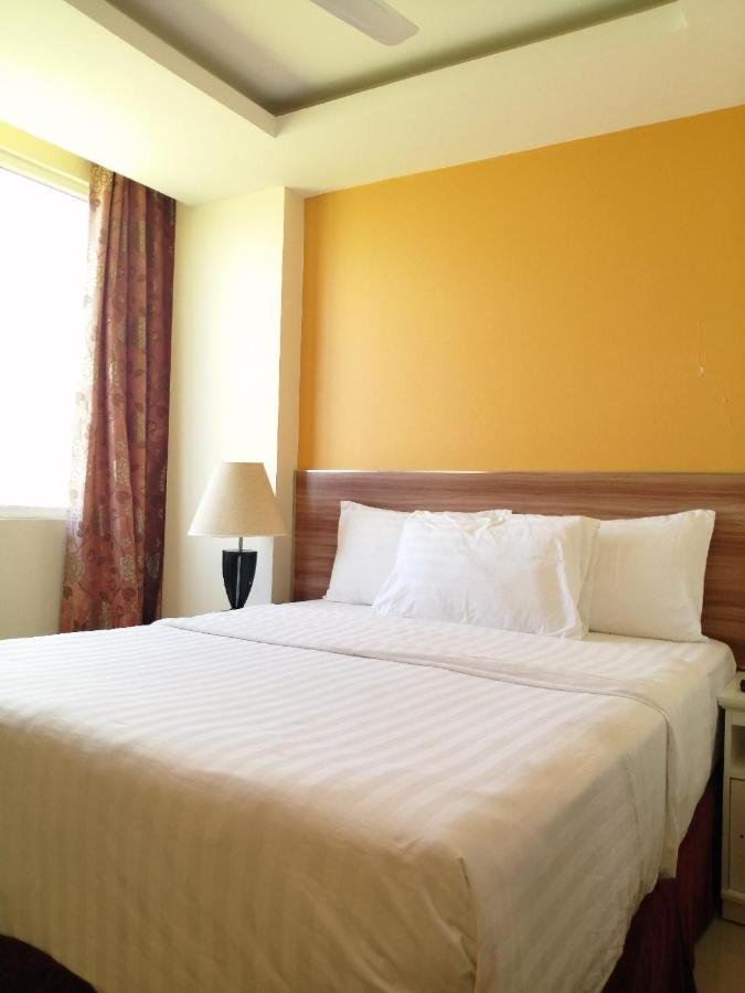 The Grand View Hotel Male Bagian luar foto